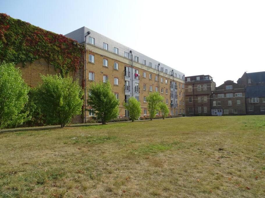 Apartamento Laura'S Place Isleworth Exterior foto